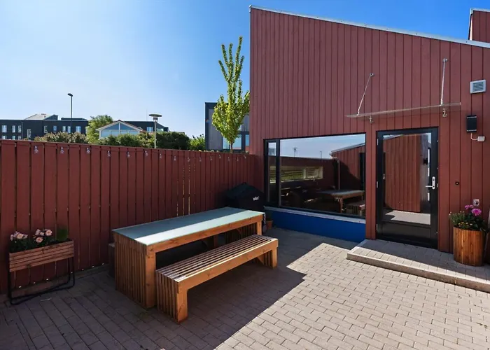 Terraced House With Carport And Sunny Outdoor Areas
