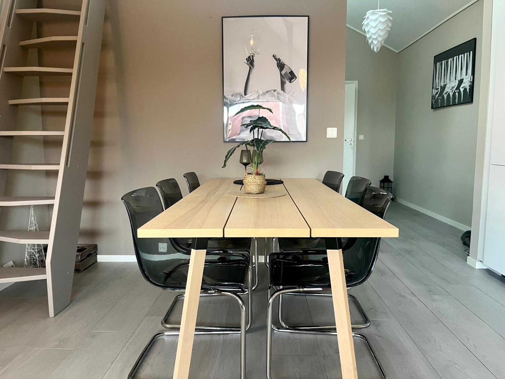 Terraced House With Carport And Sunny Outdoor Areas * Stavanger